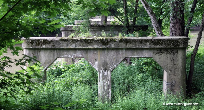 Salt Creek Ghost Bridge, Lincoln IL
